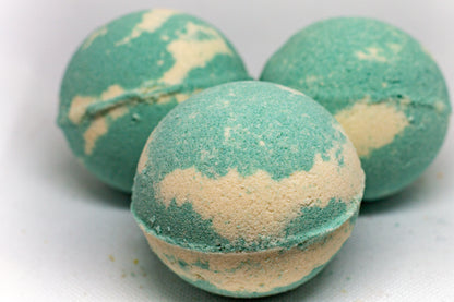 Spearmint & Eucalyptus Bath Bomb